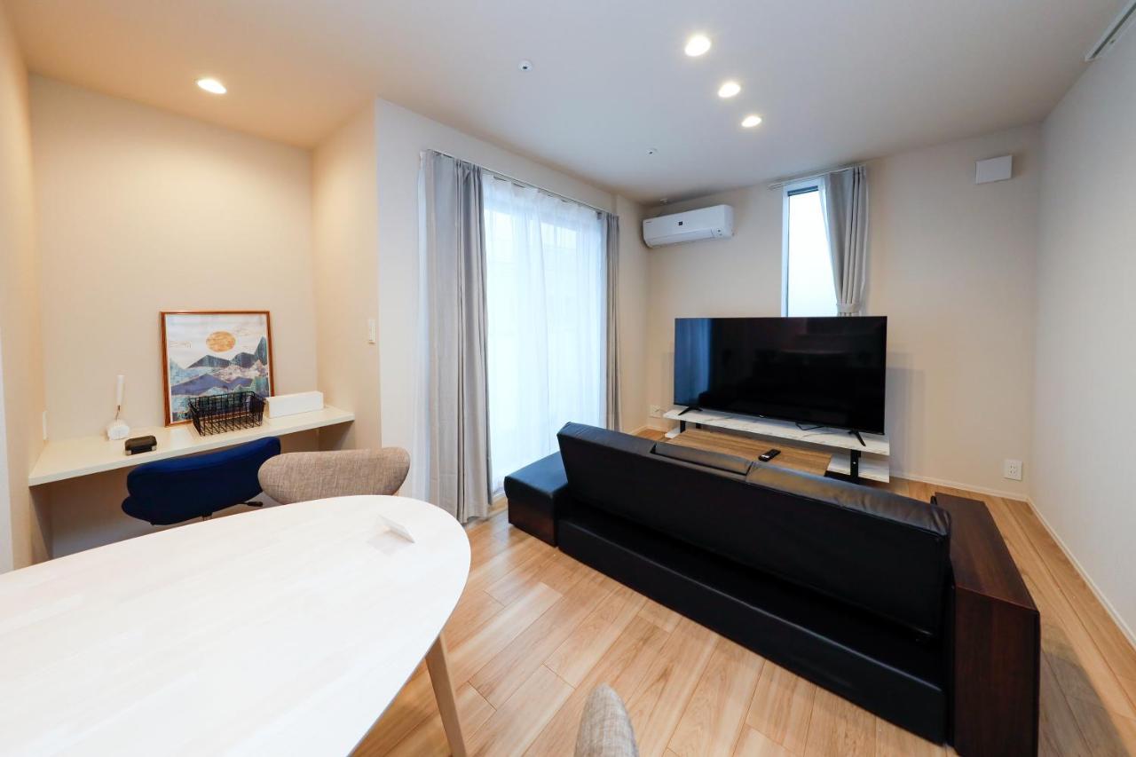 Higashi Komagata House Tokyo Exterior photo